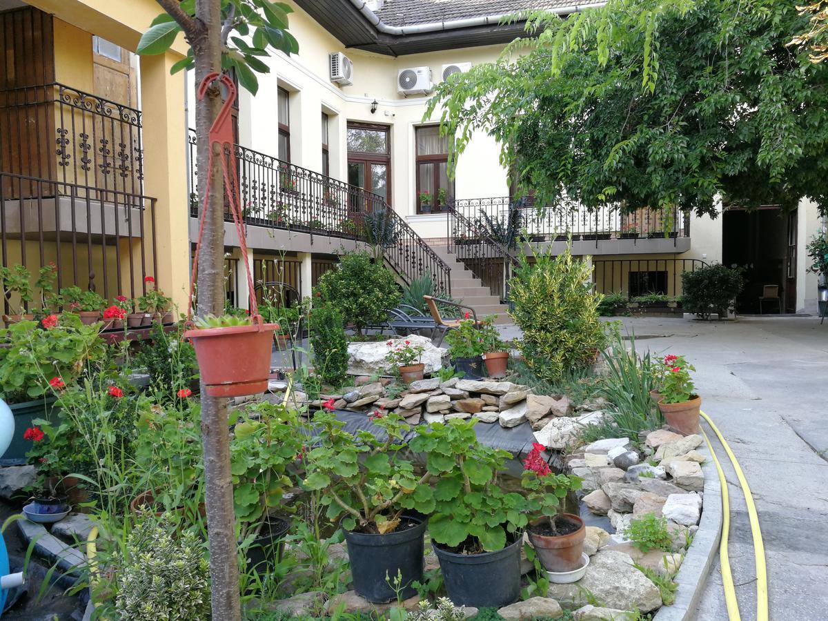 Budapest Garden Hotel Exteriör bild