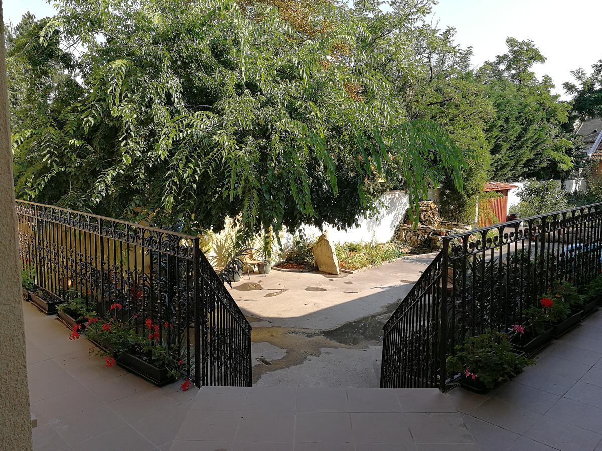 Budapest Garden Hotel Exteriör bild