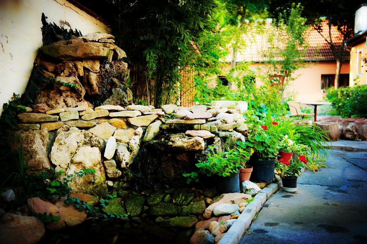 Budapest Garden Hotel Exteriör bild